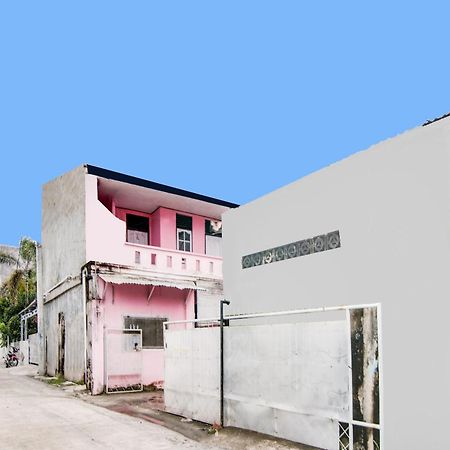 Spot On 91858 Raja Homestay Syariah Pekanbaru Zewnętrze zdjęcie