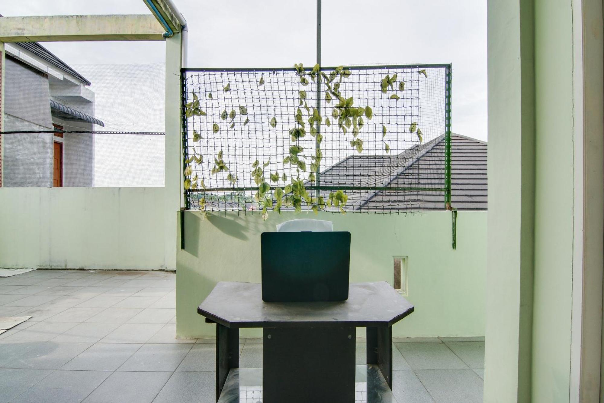 Spot On 91858 Raja Homestay Syariah Pekanbaru Zewnętrze zdjęcie