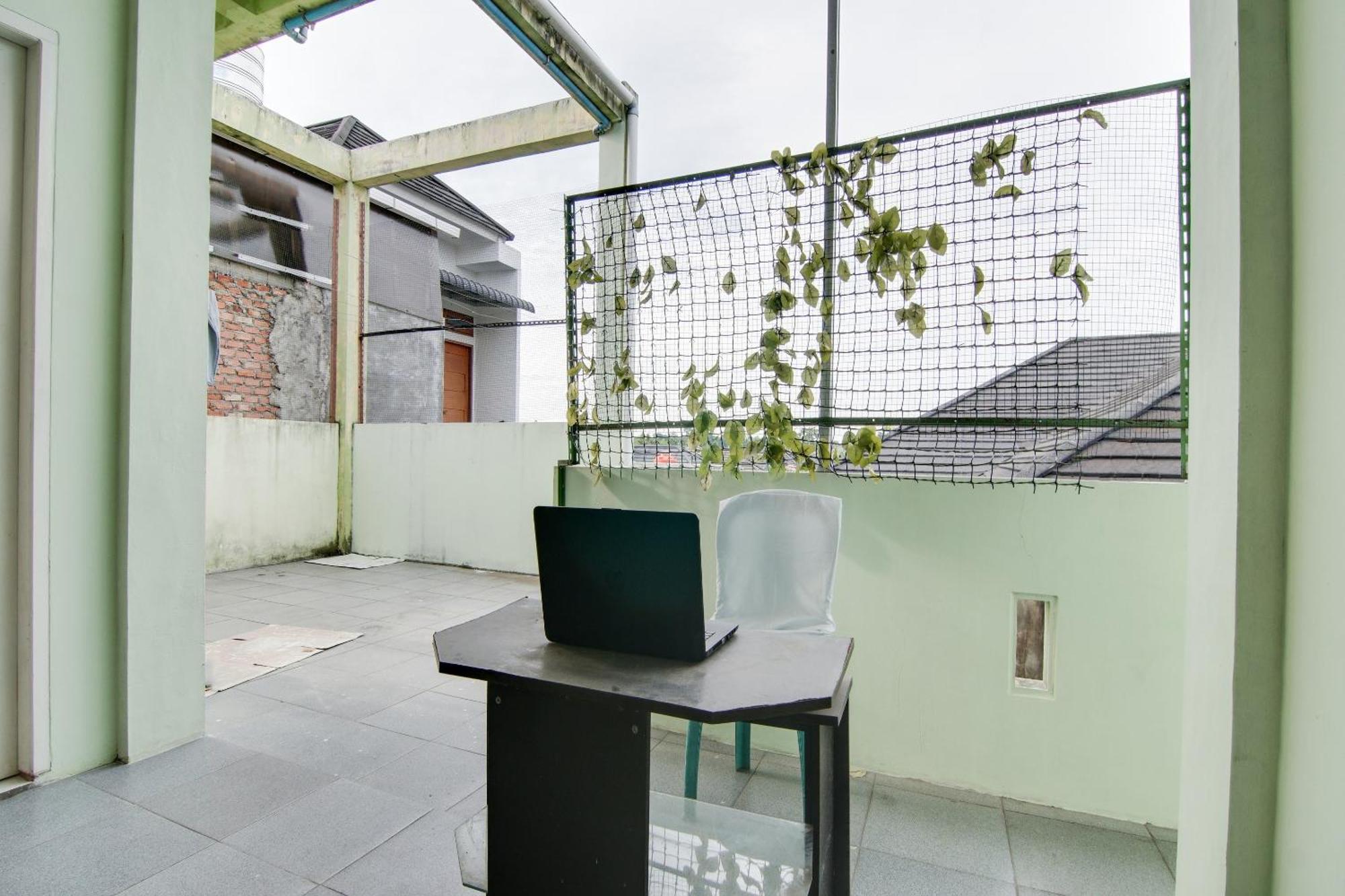 Spot On 91858 Raja Homestay Syariah Pekanbaru Zewnętrze zdjęcie