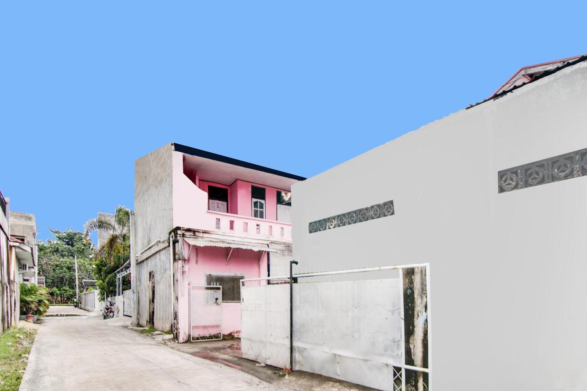 Spot On 91858 Raja Homestay Syariah Pekanbaru Zewnętrze zdjęcie