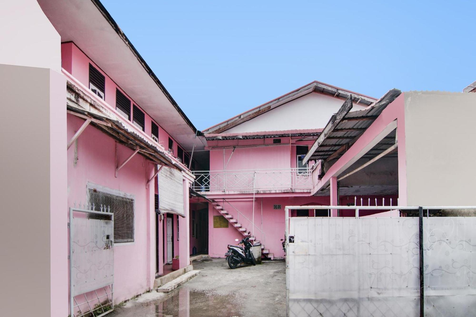 Spot On 91858 Raja Homestay Syariah Pekanbaru Zewnętrze zdjęcie