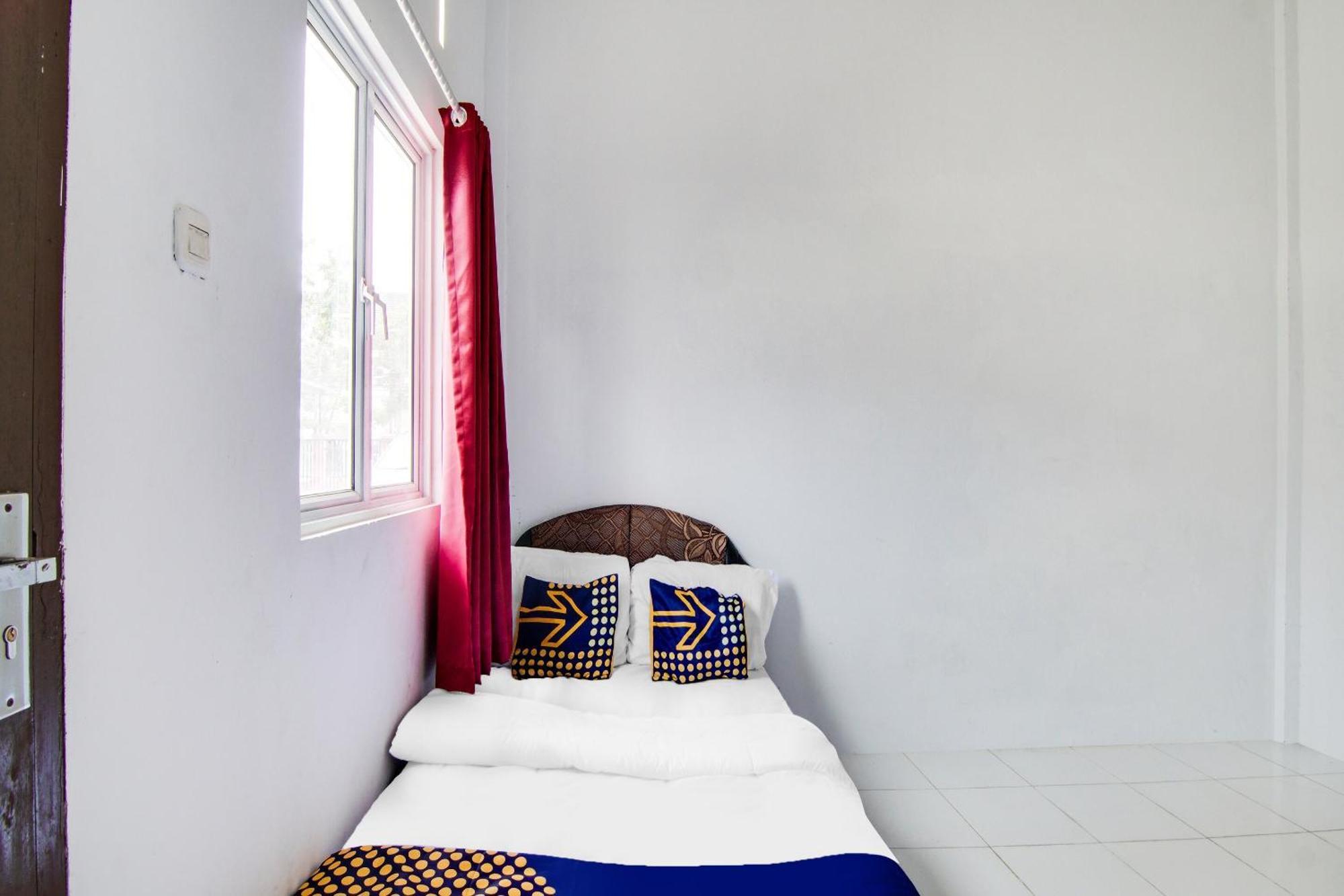 Spot On 91858 Raja Homestay Syariah Pekanbaru Zewnętrze zdjęcie
